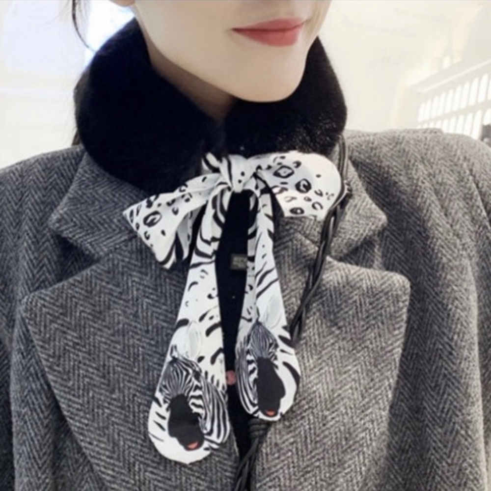 Warm, Cozy & Comfy Plush Faux Fur Collar Neck Warmer Scarf Accessory